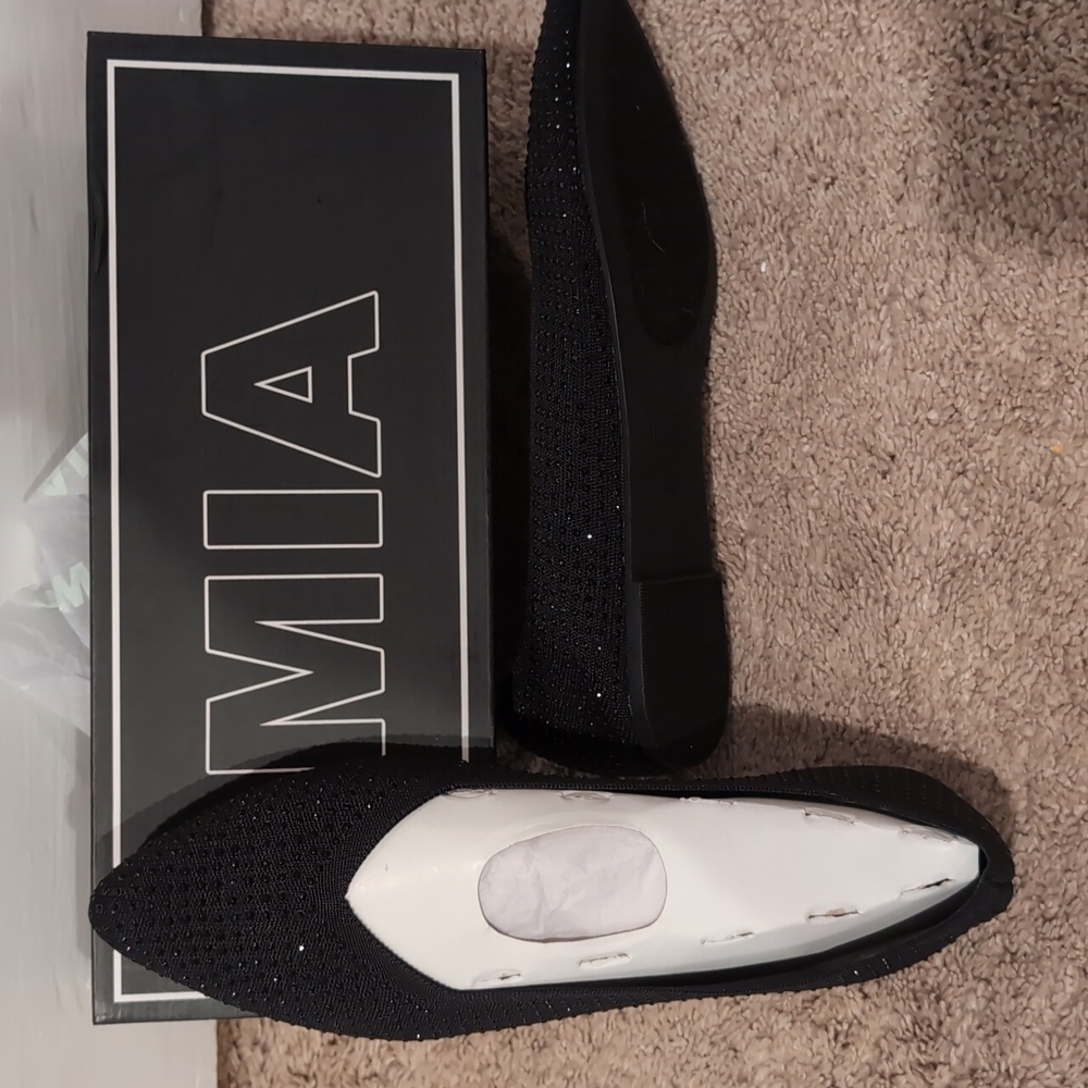 NEW Mia black shoes, quiet sparkle, Calenn style, women's 8.5 USA